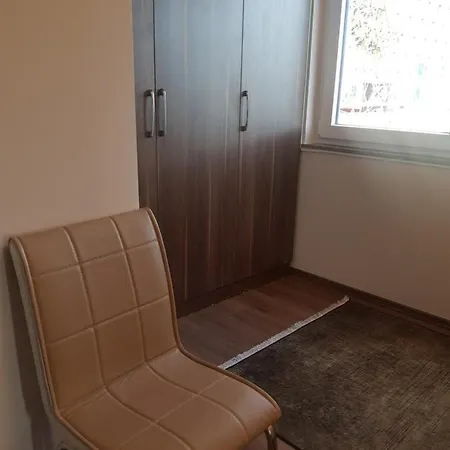 Pensión Veranda Rooms 4*