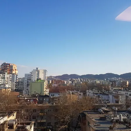 Veranda Rooms Pensión Tirana