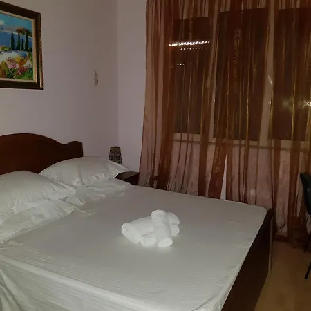 Pensión Veranda Rooms 4*